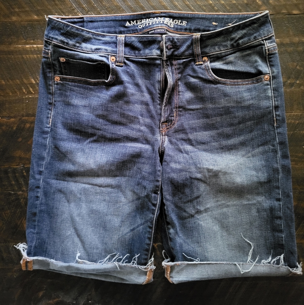 American eagle Bermuda shorts